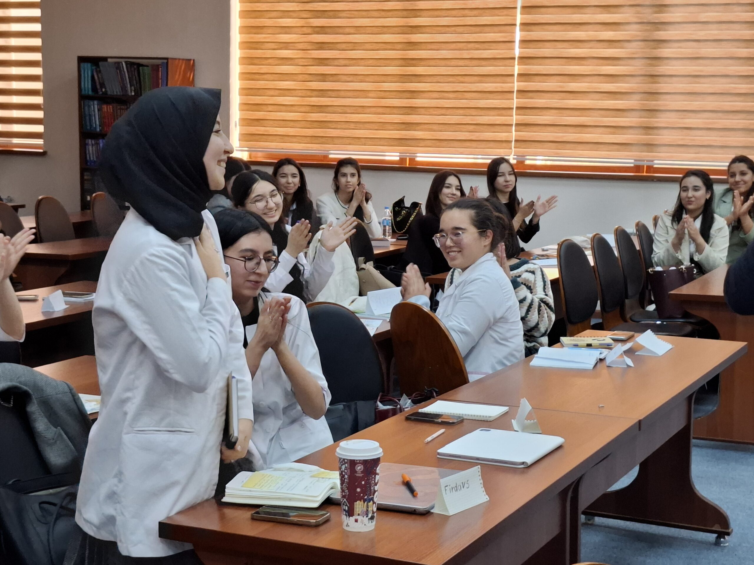 Medical English in Action: Informal and Formal Communication